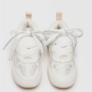 Steve Madden Roaring White Multi Rhinestones 👟💎